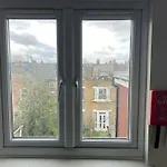 Private Studio Room With Your Shower And Kitchen