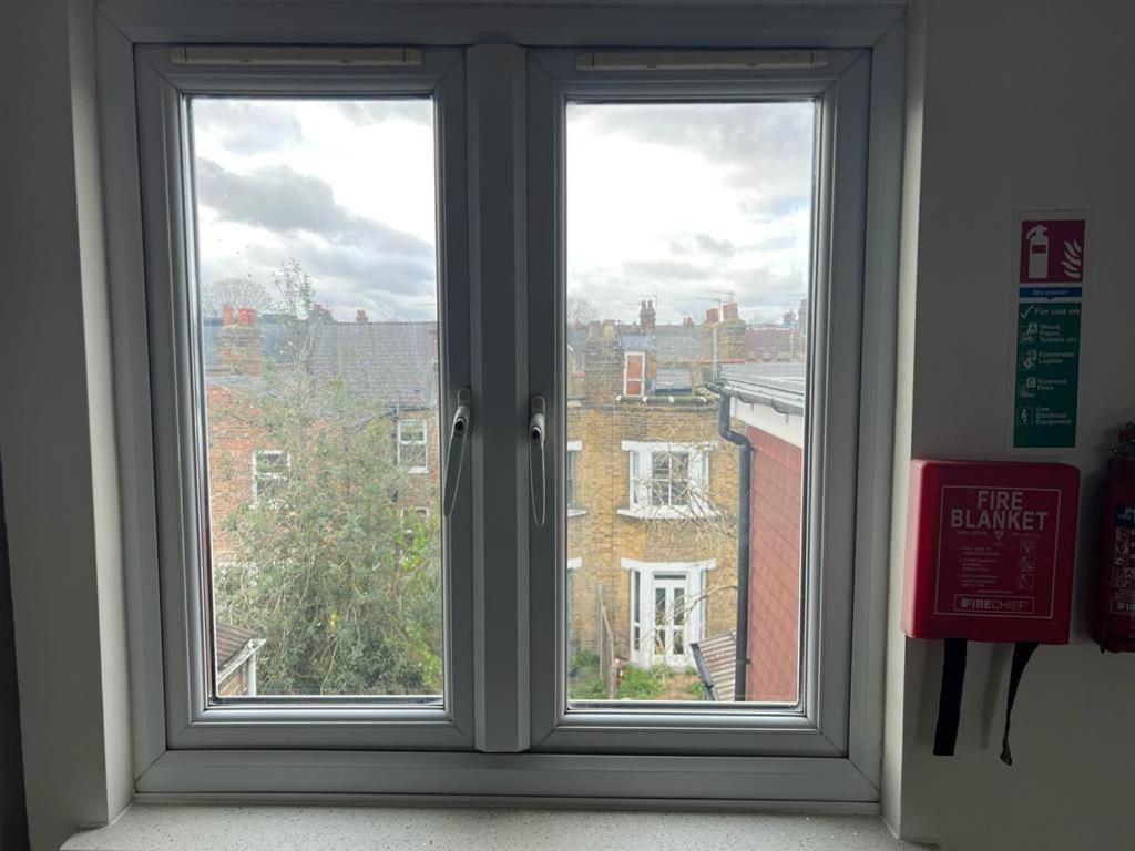 Private With Your Shower And Kitchen Londra